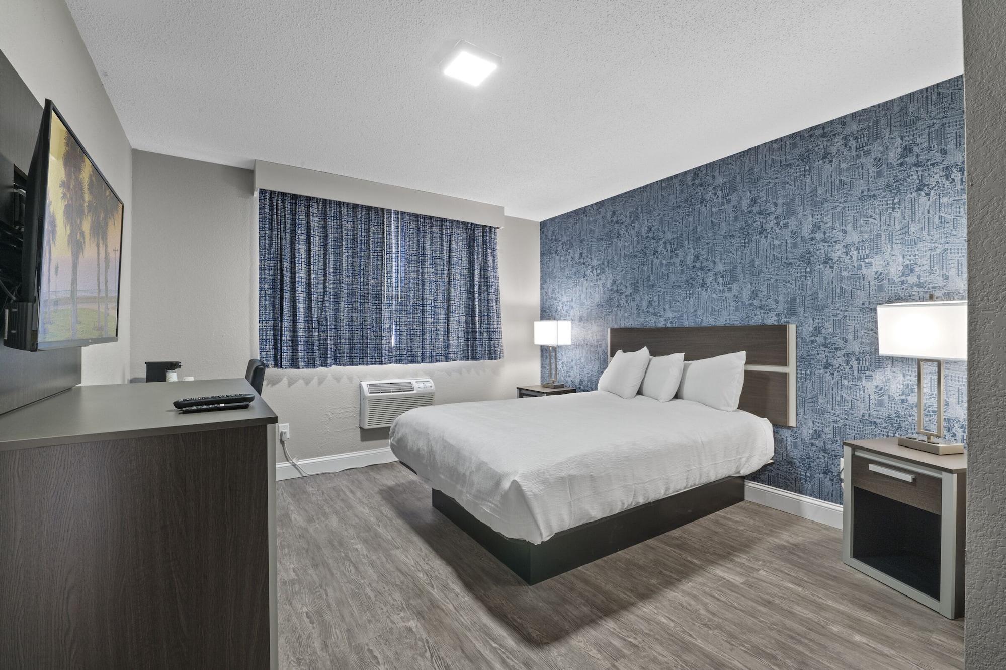 Hotel Super 8 By Wyndham Watertown/Cambridge/Boston Area Extérieur photo