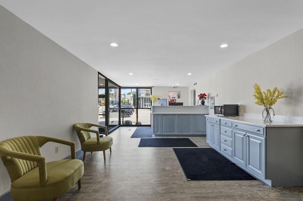 Hotel Super 8 By Wyndham Watertown/Cambridge/Boston Area Extérieur photo