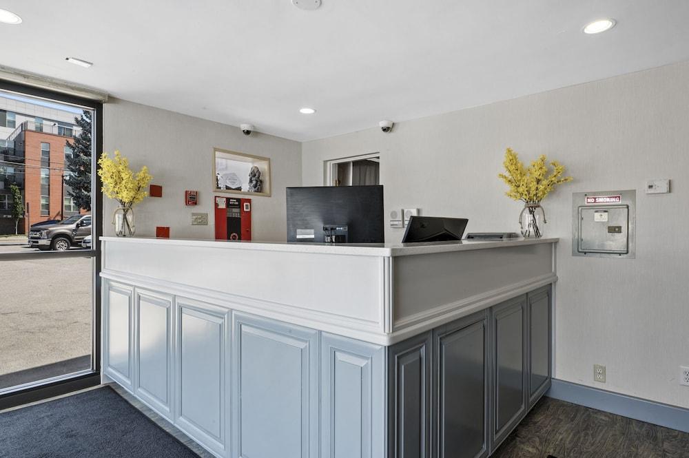 Hotel Super 8 By Wyndham Watertown/Cambridge/Boston Area Extérieur photo
