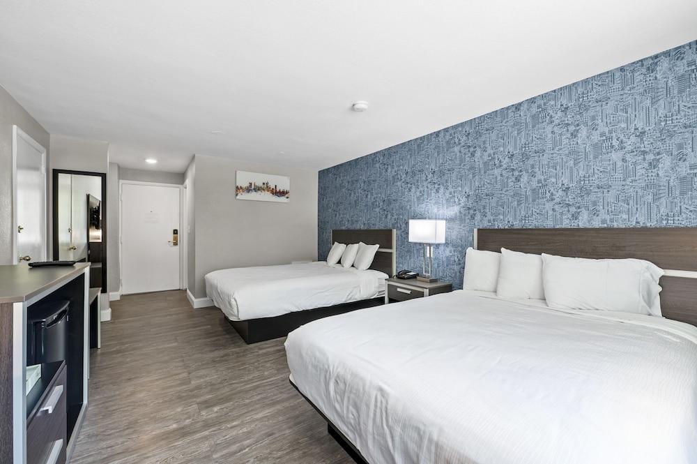 Hotel Super 8 By Wyndham Watertown/Cambridge/Boston Area Extérieur photo