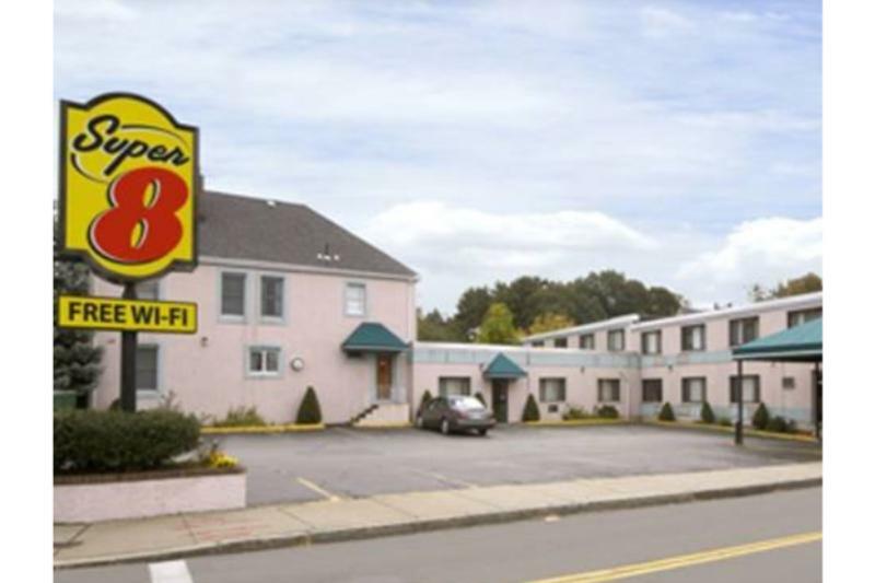 Hotel Super 8 By Wyndham Watertown/Cambridge/Boston Area Extérieur photo